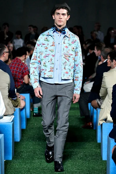 Look 9